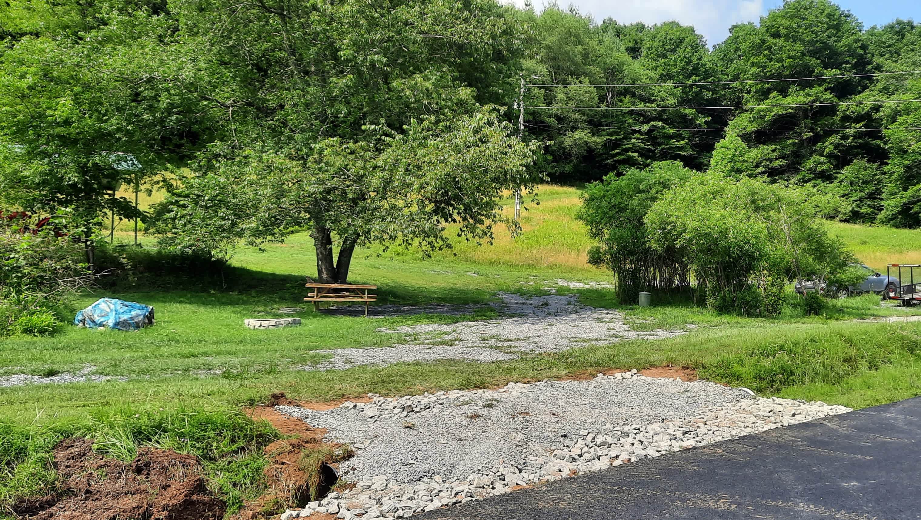 New driveway exit makes it very easy to simply pull in to the spot and drive straight out back onto the road!